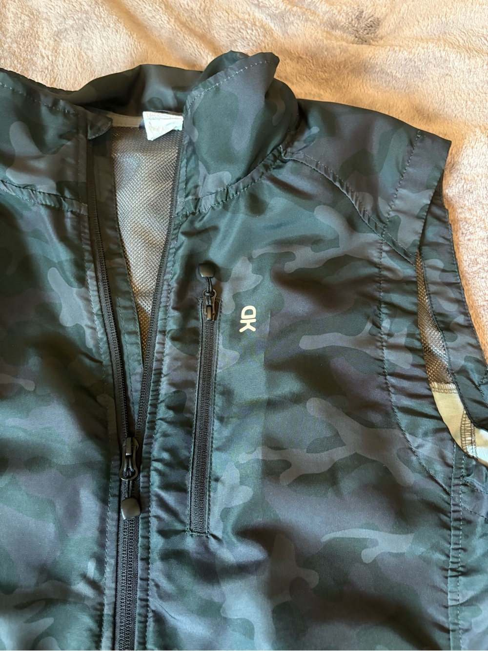 Little Donkey Andy Mens Gray/Green Camo DryTech Vest Size M Lightweight Full Zip